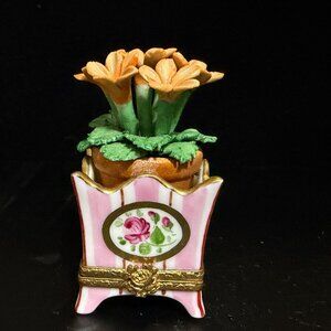 Limoges Peint Main Floral Planter Trinket Box Rose Clasp BRC France A786